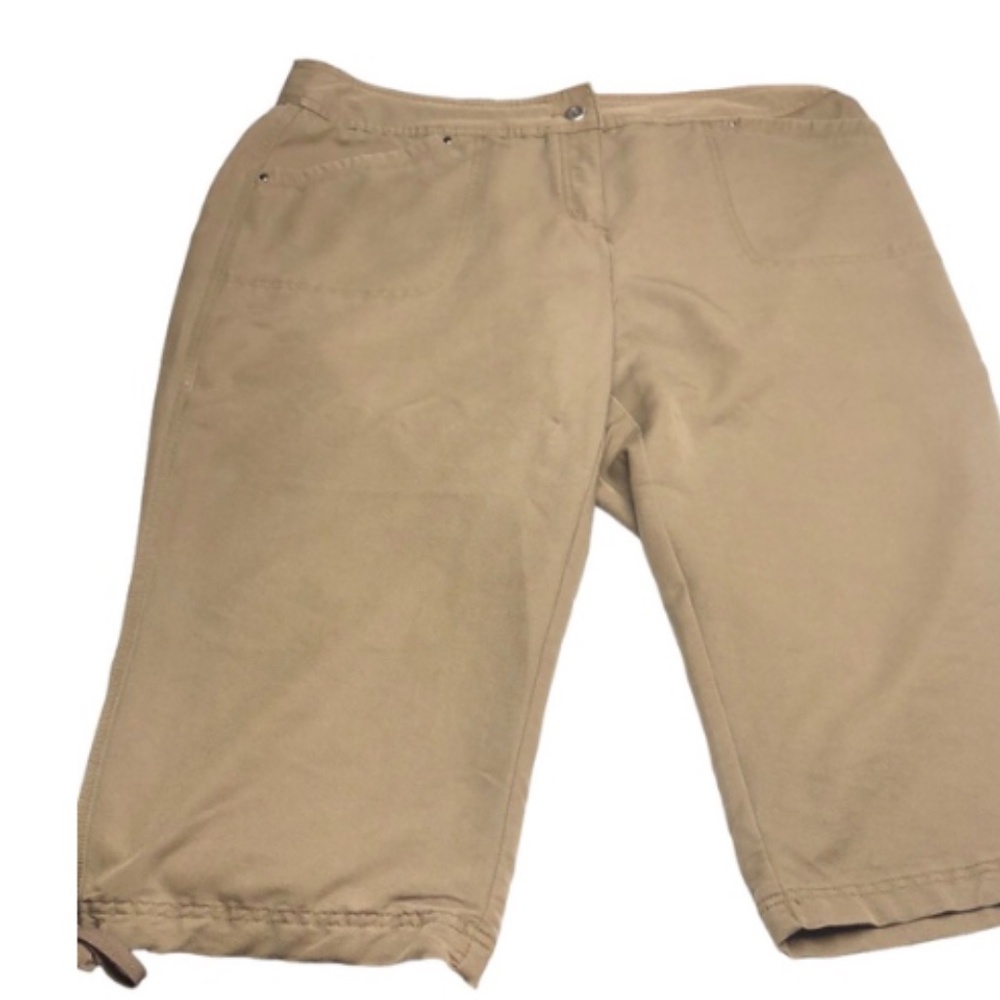 LIKE NEW NORTHERN REFLECTIONS TAN HIGH-RISE BERMUDA SHORTS 16/33x19 ⭐️